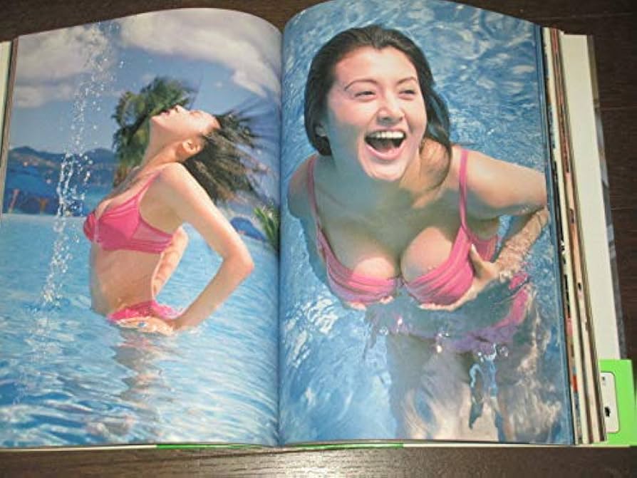 Amazon.co.jp: 藤原紀香1st写真集 「Norika」 帯付 : おもちゃ